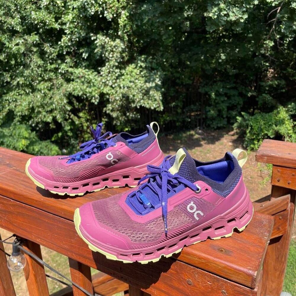 On running Women's 7 CloudUltra 2 Cherry hay Purple running sneakers